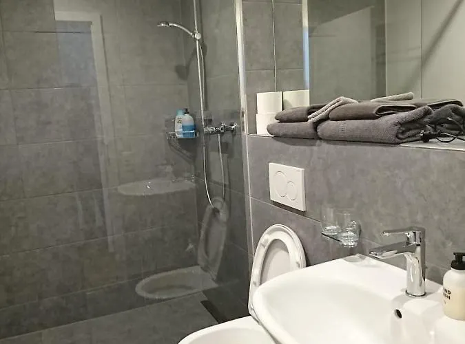 Fidanza 2 In Center Of